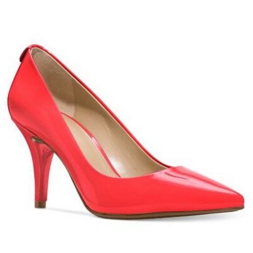 Michael Kors! Beautiful Pointed Pump! Short Heel! Summer/Spring! Size 6 1/2